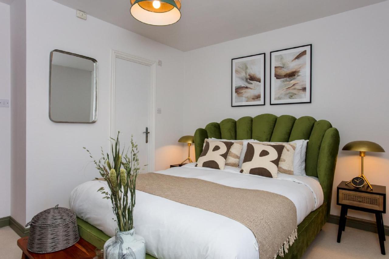 The Sparkford Gardens - Lovely 2Bdr With Balcony London Exterior photo